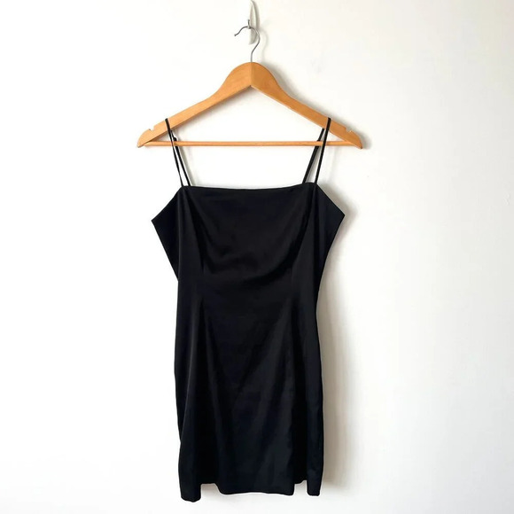 Aritzia Sunday Best Dunne Satin Square Neck Mini Dress  Black Size 4 - Picture 3 of 8